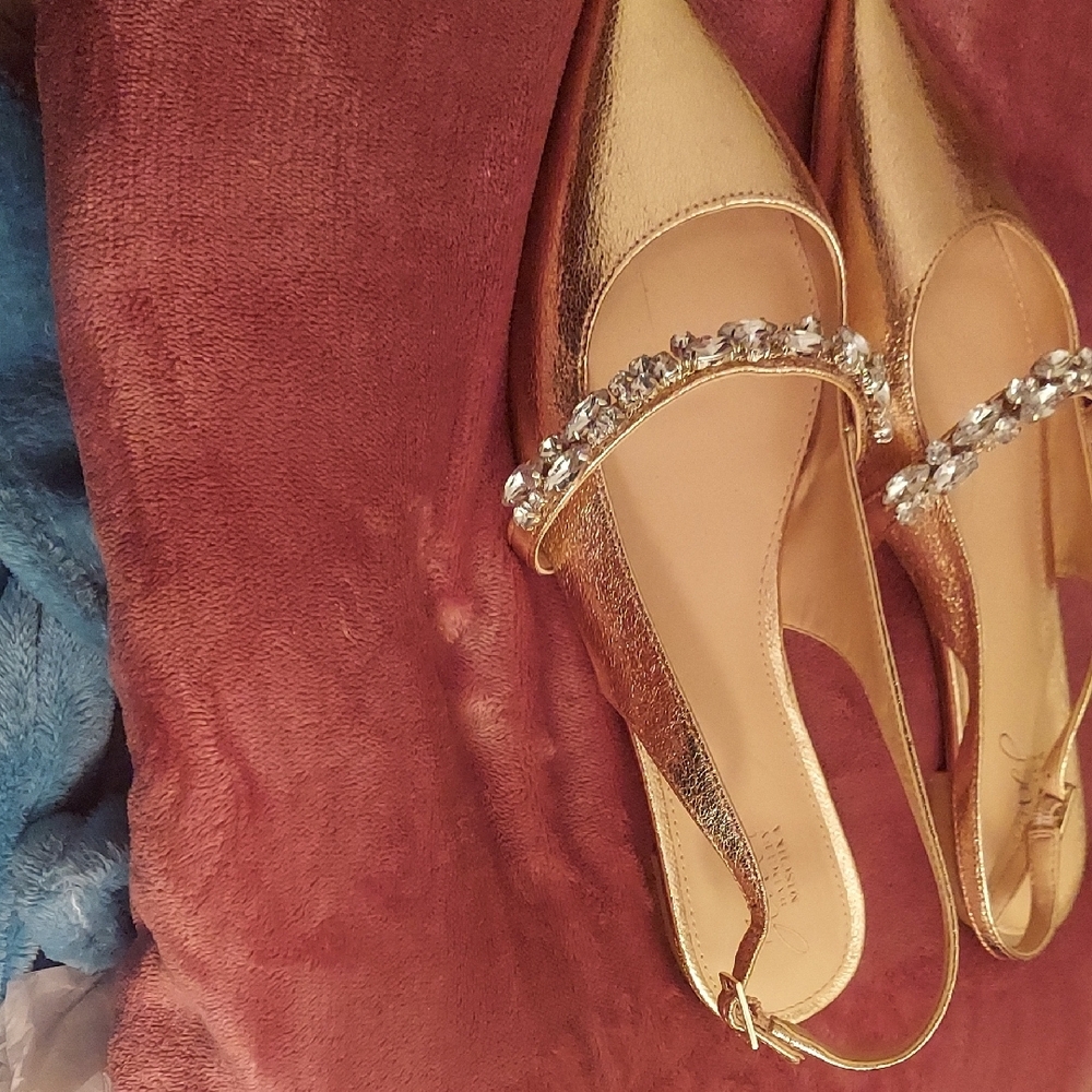 Jewel Badgley Mischka Gold Heels with Slingback Design and Embellished Strap